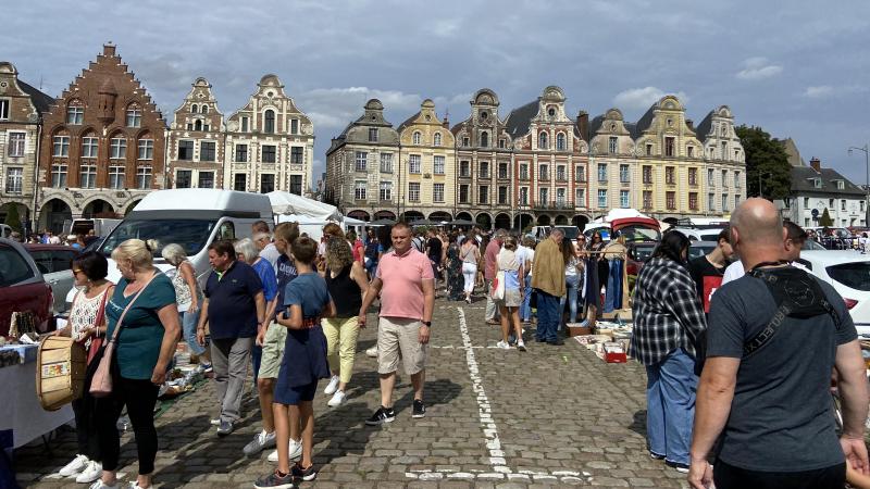 Les puces à Bidasse d’Arras sont un rendez-vous incontournable des chineurs.