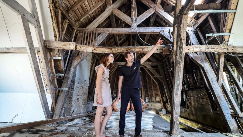 Elise et Steeven ont décidé de redonner vie au château.