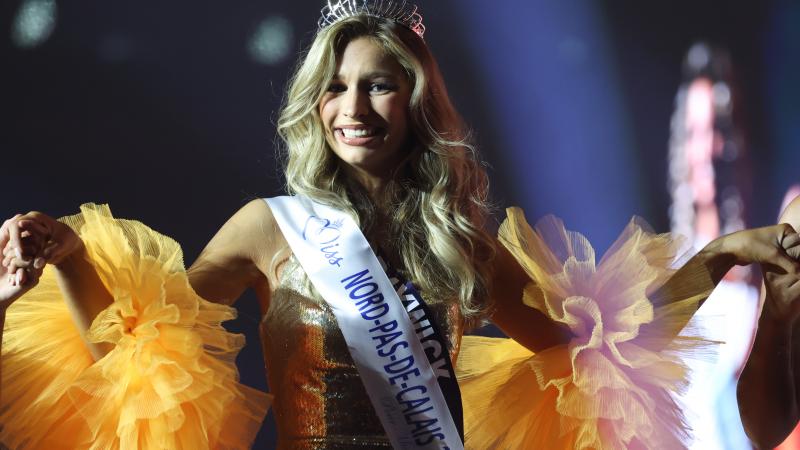 Lola Lacheré est considérée comme l’une des favorites pour la couronne de Miss France 2026.