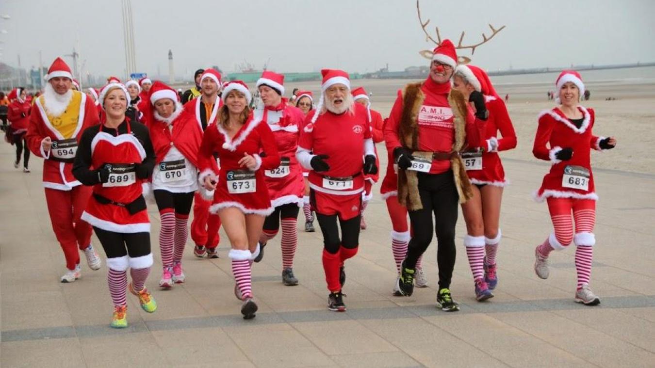 Deguisement Mere Noel Enceinte Foulees Du Pere Noel Plus De 1500 Participants Esperes