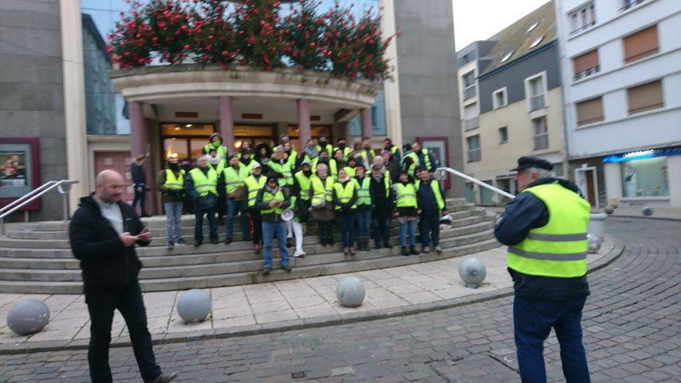 Les Gilets Jaunes Ont Profité De La Venue De François