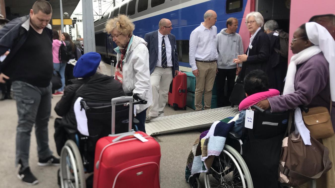 Près de 400 croyants au départ du Train blanc pour Lourdes