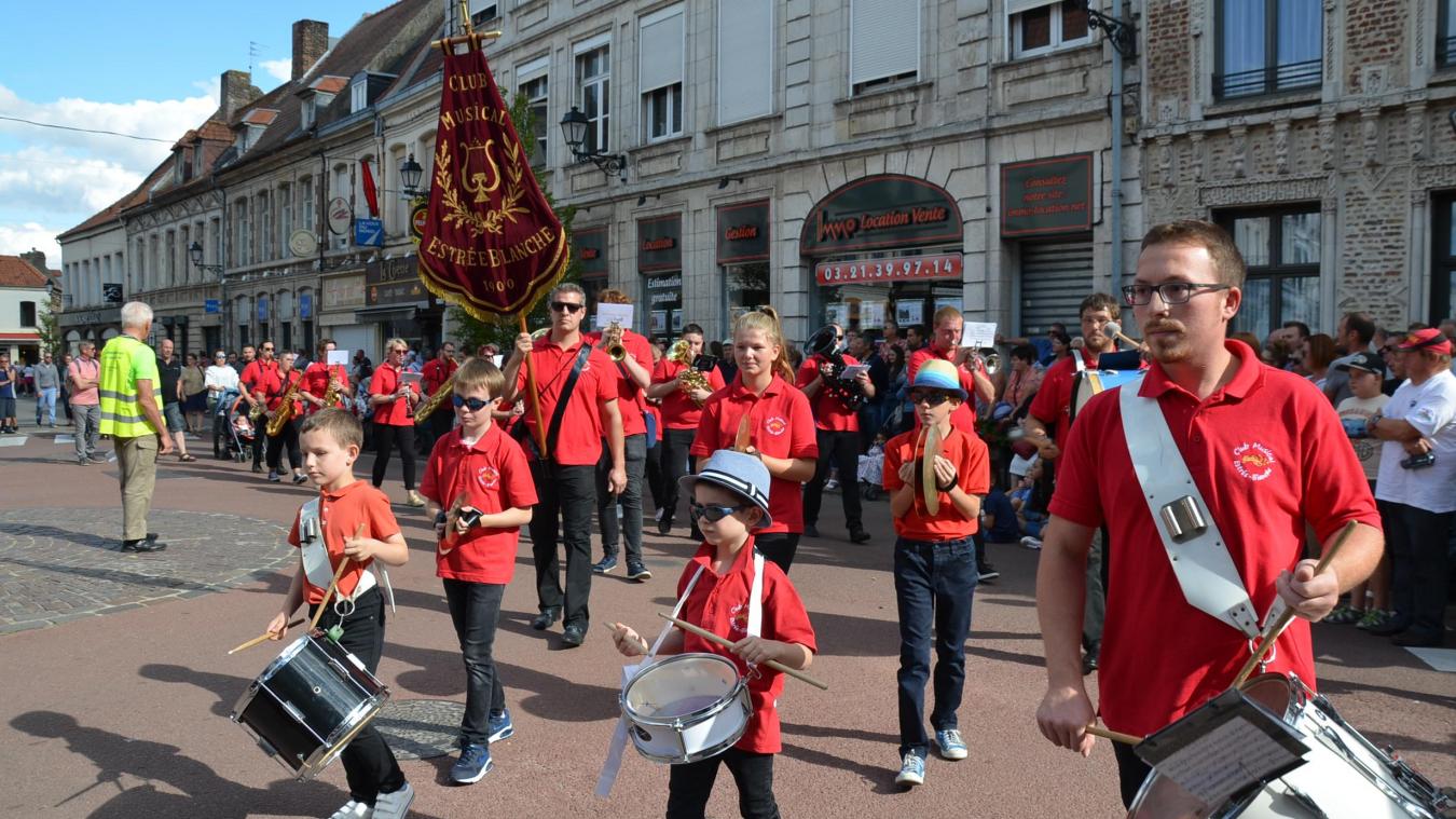 Fete De L'andouille Aire Sur La Lys