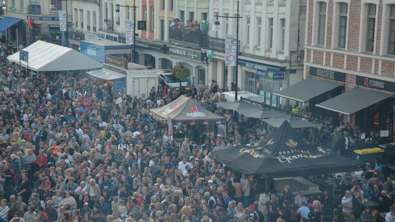 Le concert de l’Andouille a fait craquer la GrandPlace d’AiresurlaLys (photos et vidéos) Le concert de l’Andouille a fait craquer la GrandPlace d’AiresurlaLys (photos et vidéos)