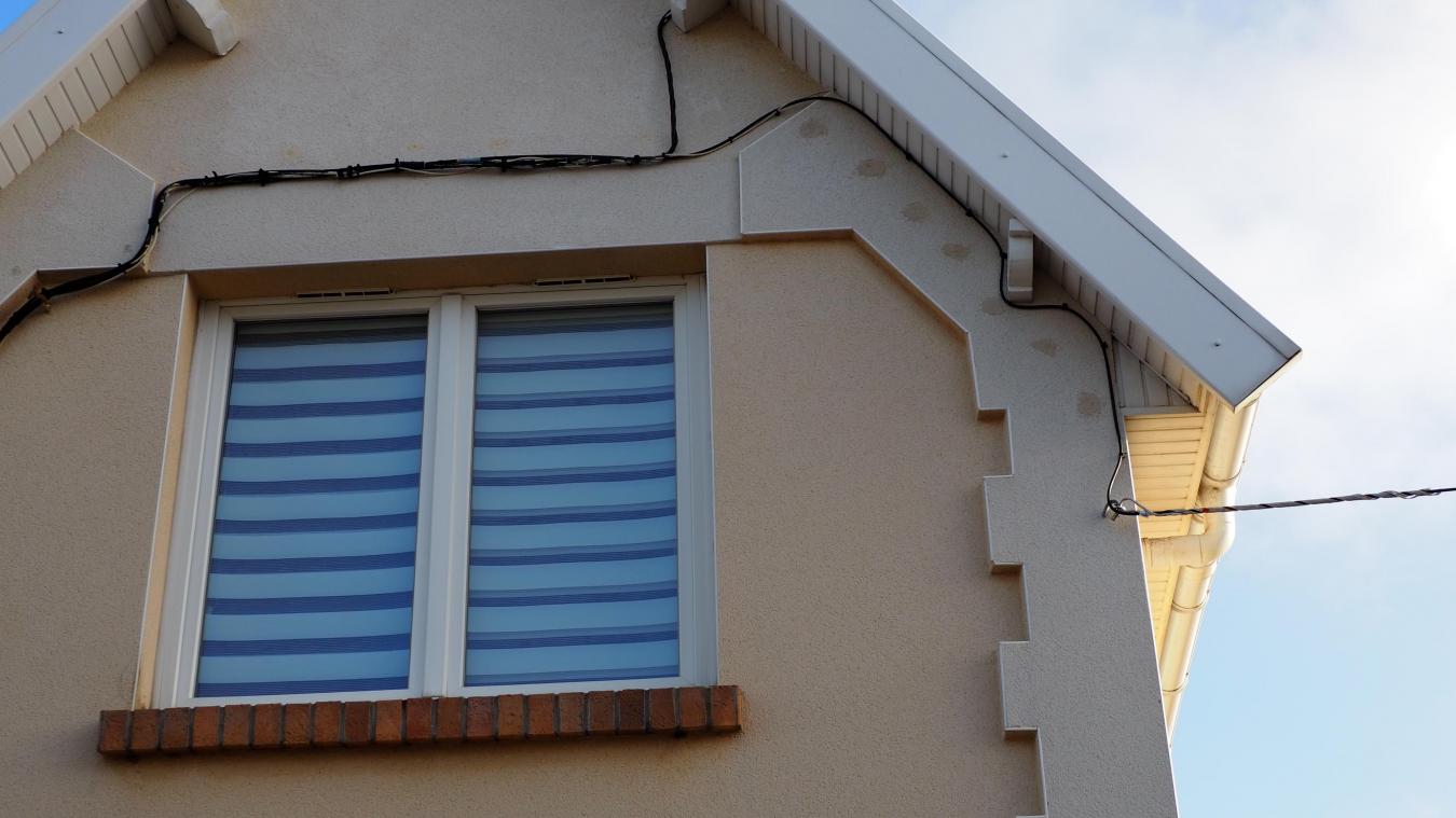 18 Trous Dans Sa Facade Pour La Fibre