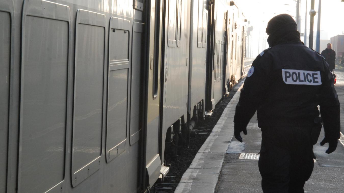 Dunkerque Il Se Masturbe Devant Une Jeune Femme Dans Le Train