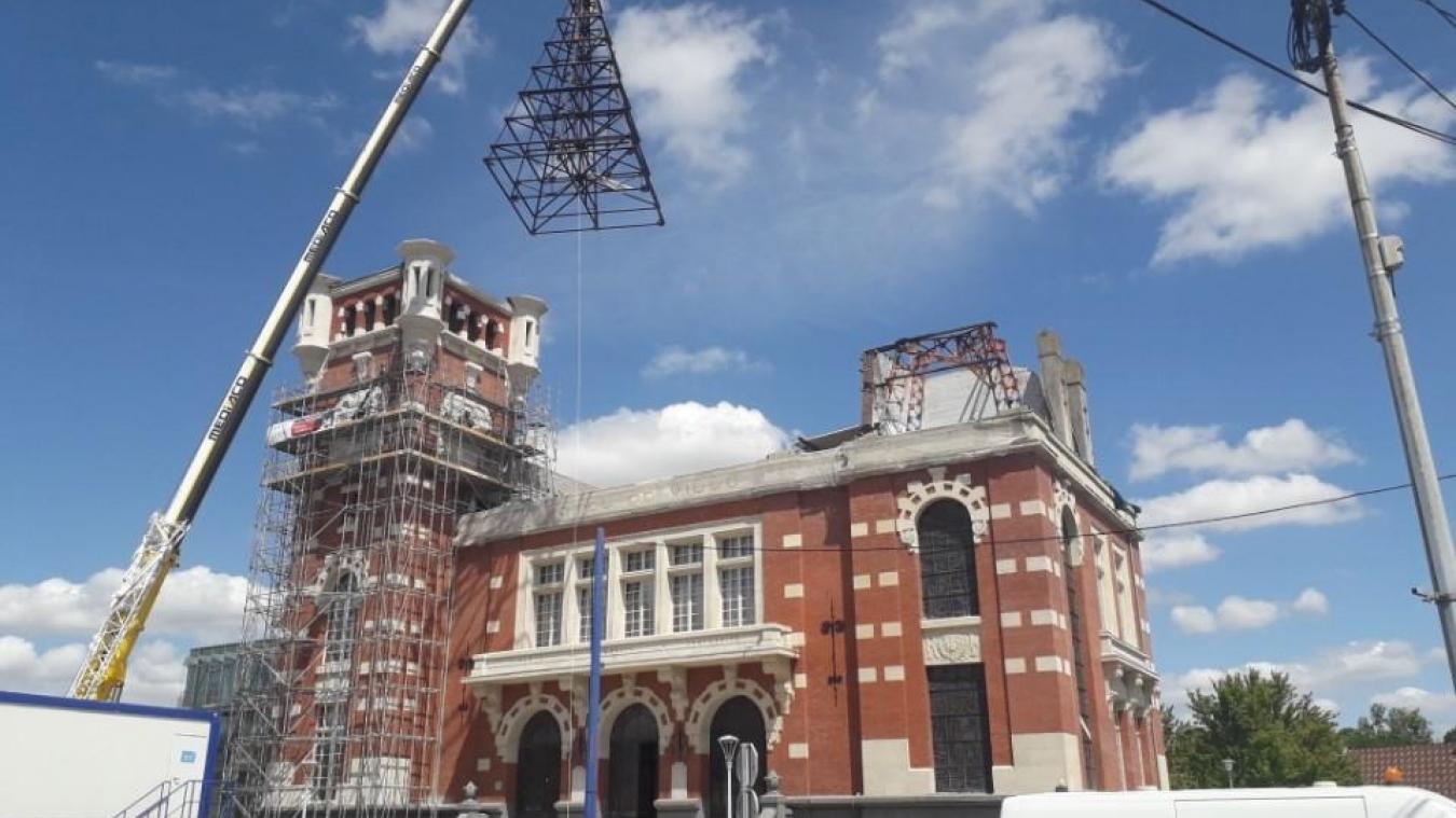 Bruay La Buissiere L Hotel De Ville Reprend Peu A Peu De Sa Superbe