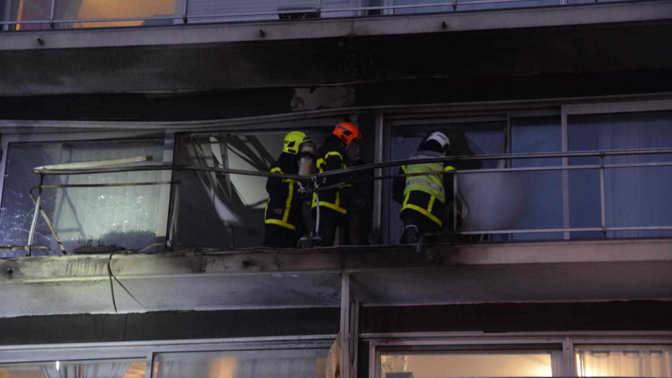 boulogne sur mer  incendie se declare sur  balcon de la residence