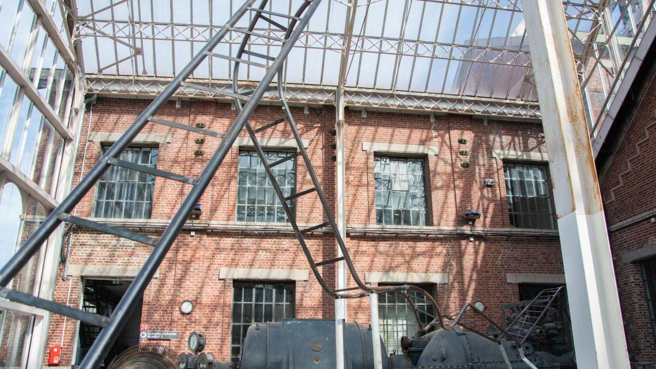 Le Centre Historique Minier, qui fête ses 40 ans cette année, accueille cette installation faisant référence à un tronçon de chemin de fer en pente, jusqu’en septembre. Photo Centre Historique Minier de Lewarde.