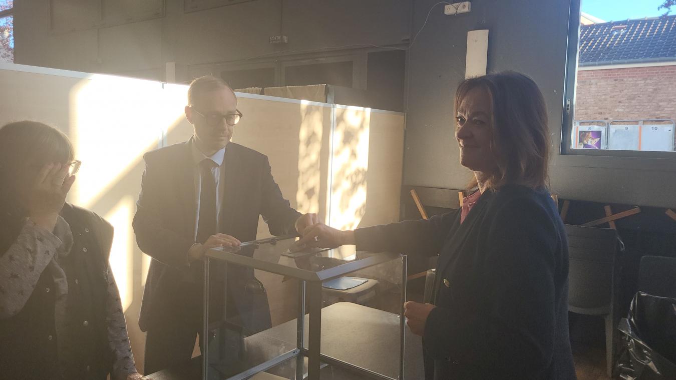 Béthune la députée Caroline Parmentier (RN) a voté, avec le maire