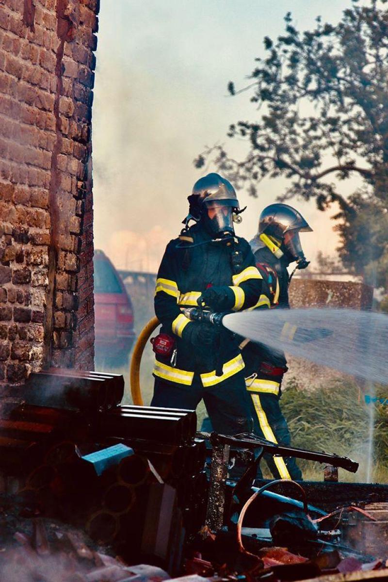 Calendrier 2023 Les Soldats Du Feu Hondschoote : L'ancien Restaurant Le P'tit Hazepoël Détruit Par Un Feu