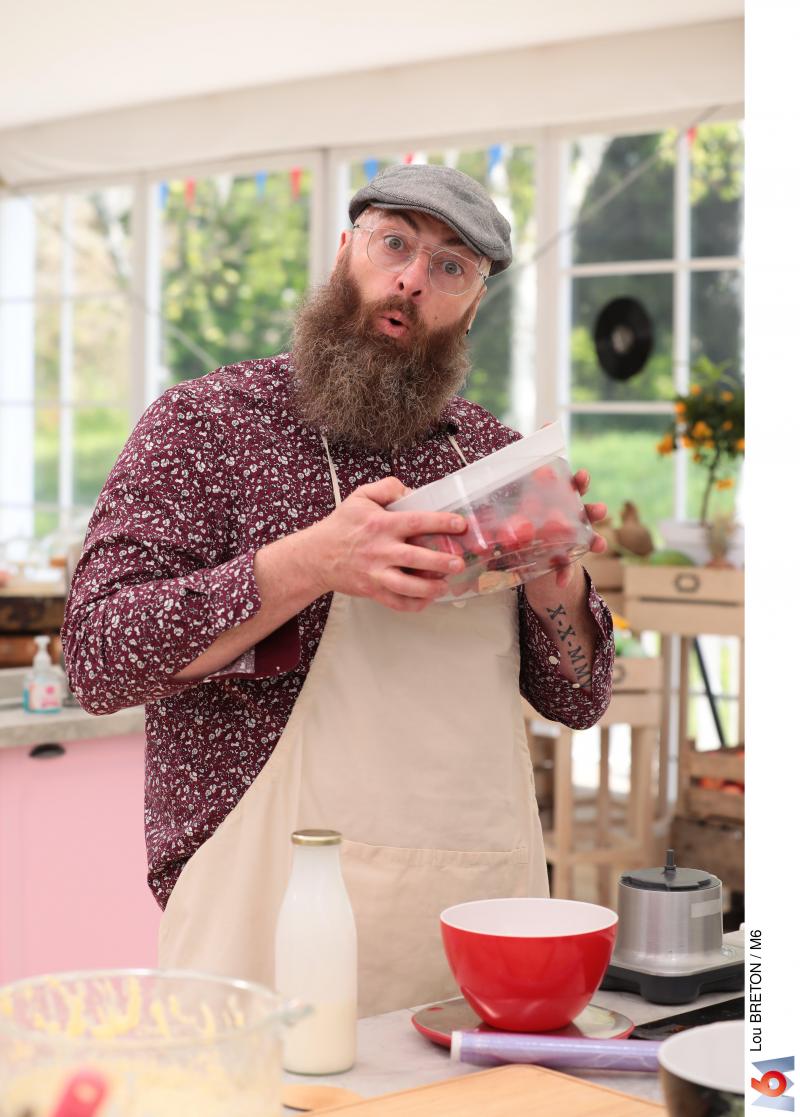 Nicolas Dans Le Meilleur Patissier Sur M6 J Espere Que Tout Dunkerque Sera Derriere Moi