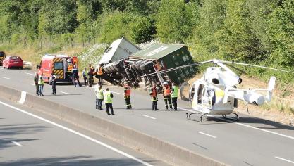 Autoroute A16 : un poids lourd se couche sur le bas-côté avant la sortie menant à Étaples-sur-Mer