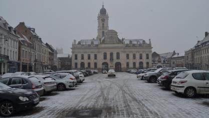 Aire-sur-la-Lys : La neige continue de tomber