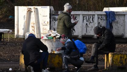 Grande-Synthe : des centaines de migrants dans la boue du Puythouck