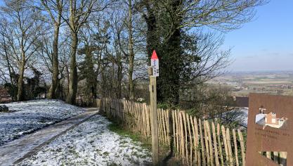 Cassel en boucle, un circuit fléché éphémère pour découvrir chemins et ruelles
