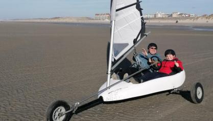 À Stella, le club nautique «cartonne avec le char à voile»