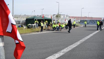 Grève à Coca-Cola à Socx : le directeur France échange avec les délégués syndicaux