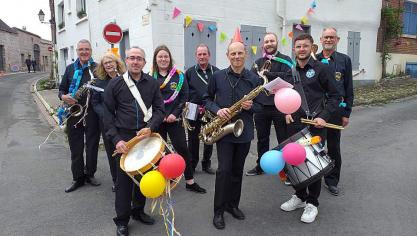 Sept musiciens de Bollezeele et deux musiciens de Dunkerque apparaîtront dans  Endless Night .