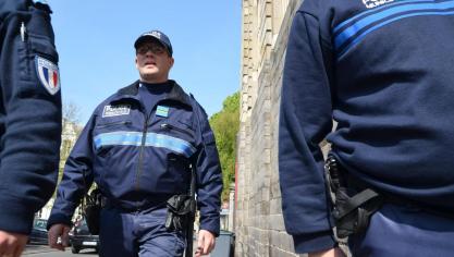 À Arras, les policiers veillent au respect du couvre-feu