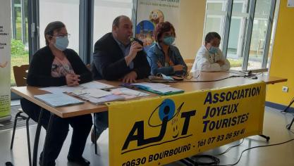 Plusieurs des membres de l’association contents de retrouver leurs adhérents en face à face masqué.