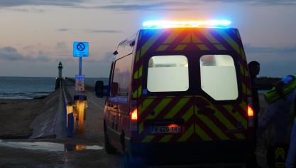 Les secours ont récupéré la victime à côté de la jetée de Calais.