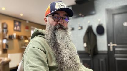 La barbe d’Albin Lemoine, habitant d’Allouagne, fait 40 centimètres.