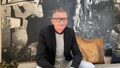 Jean-François Caron, ancien maire de Loos-en-Gohelle, a plusieurs membres de sa famille qui ont été impliqués dans la vie politique de la commune.