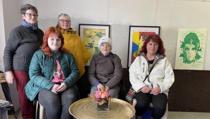 Des élèves du conservatoire organisent une exposition rue du Bourg.