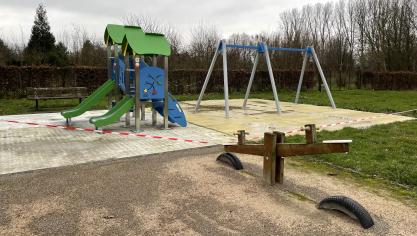 Les premiers jeux ont été installés dans l’espace de jeux multigénérationnel.