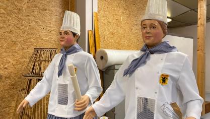 Les commis boulangers Jean et Françoise sont déjà prêts pour la bande enfantine, samedi 2 mars à Wormhout.