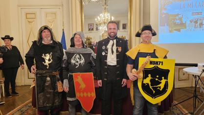 Les trois candidats aux côtés du maire, Valentin Belleval.