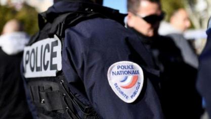 La patrouille de police envoyée sur place aura rapidement identifié l’auteur des faits.