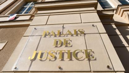 Le tribunal de Dunkerque a condamné le prévenu à une peine mixte.