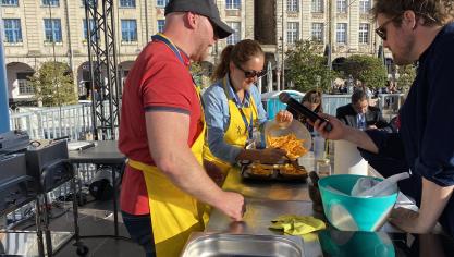 Des frites ! Des frites ! Des frites, des frites, des frites !