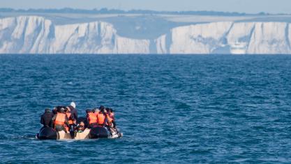 Un small-boat sur la Manche.