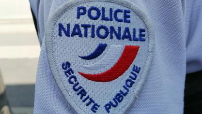 Après vérifications, le chauffard circulait sans permis, sans assurance et sans contrôle technique.