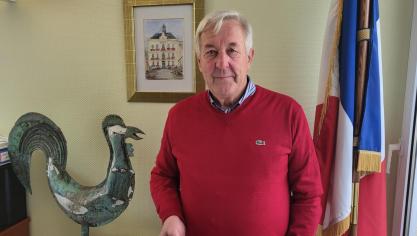 Philibert Berrier lors d’une conférence de presse en mairie, lors de la mi-mandat.