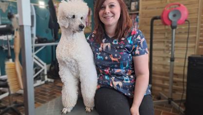 Adélaïde Dujardin, toiletteuse et son fidèle modèle Polin.