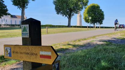 La Via Francigena traverse le Pas-de-Calais sur 245 km, de Calais à Bapaume.