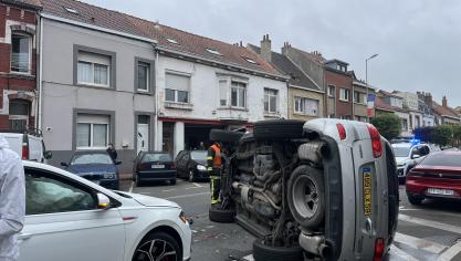 Les deux voitures se sont entrechoquées à une intersection à Coudekerque-Branche