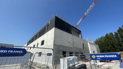 Le gros œuvre de l’extension de la Clinique de Flandre se termine.
