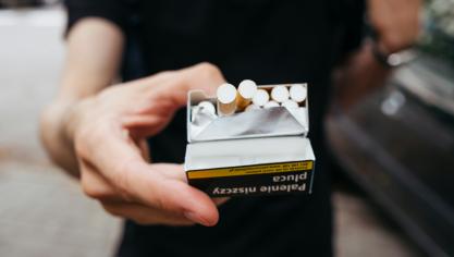 Selon les résultats de cette étude, c’est près d’une cigarette sur deux qui proviendrait du marché noir, en France