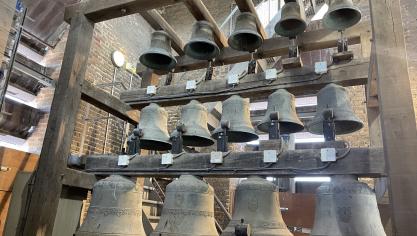 Le carillon du beffroi d’Aire-sur-la-Lys compte 14 cloches.