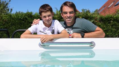 Rafael Selingue et Florent Dumont. Le second va nager pour le premier. Il tente le 1er août de traverser la Manche au départ de Samphire Hoe, entre Folkestone et Douvres.