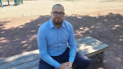 Mickaël Messe, 36 ans, habitant du quartier Rimbert, annonce sa candidature aux municipales 2026.