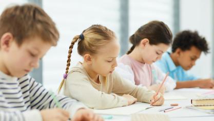 En France, demander un changement de classe pour son enfant est possible, mais ce n’est pas un droit
