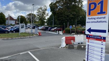 Le parking P1 se situe proche de l’entrée principale.