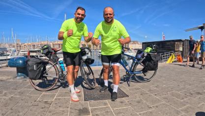 Les deux amis dunkerquois, arrivés sur le Vieux Port.