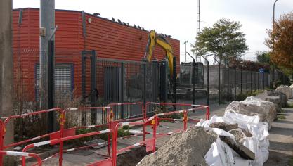 Des travaux pour bloquer l’accès au site ont été menés après le démantèlement du squat, mardi 30 septembre.